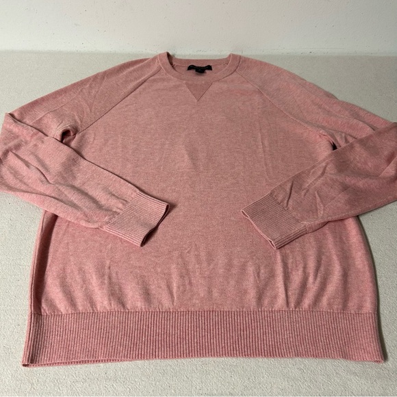 Banana Republic Sweater Mens Medium Pink Organic Cotton Hero Texture - Picture 3 of 8
